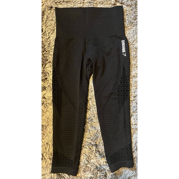 Gymshark Energy Seamless Cropped in Black, Size XS/S - Picture 2 of 8